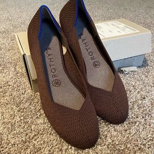 Like New!! Rothy’s. Color- Truffle Python. Size 8. Worn once.